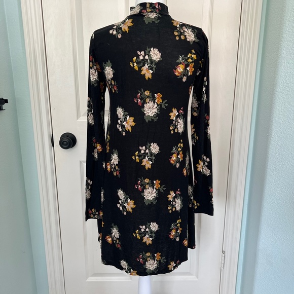 NWT Nordstrom Socialite Floral Cut-Out Dress - Picture 3 of 8